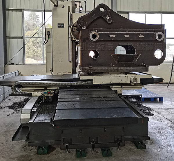 枝江市高頻破碎錘生產現場