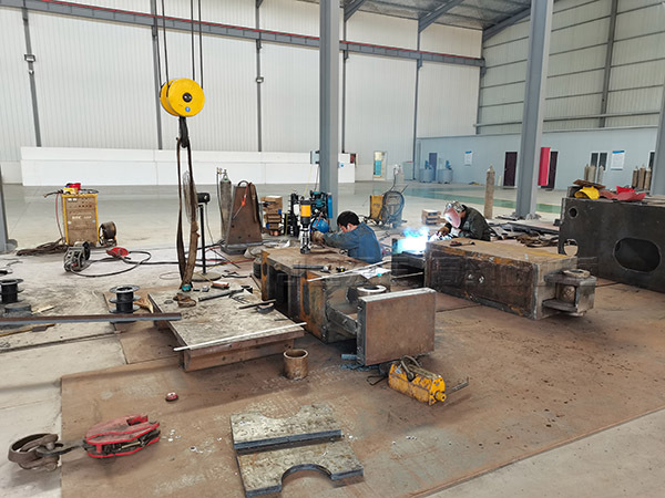 枝江市高頻破碎錘加工現場